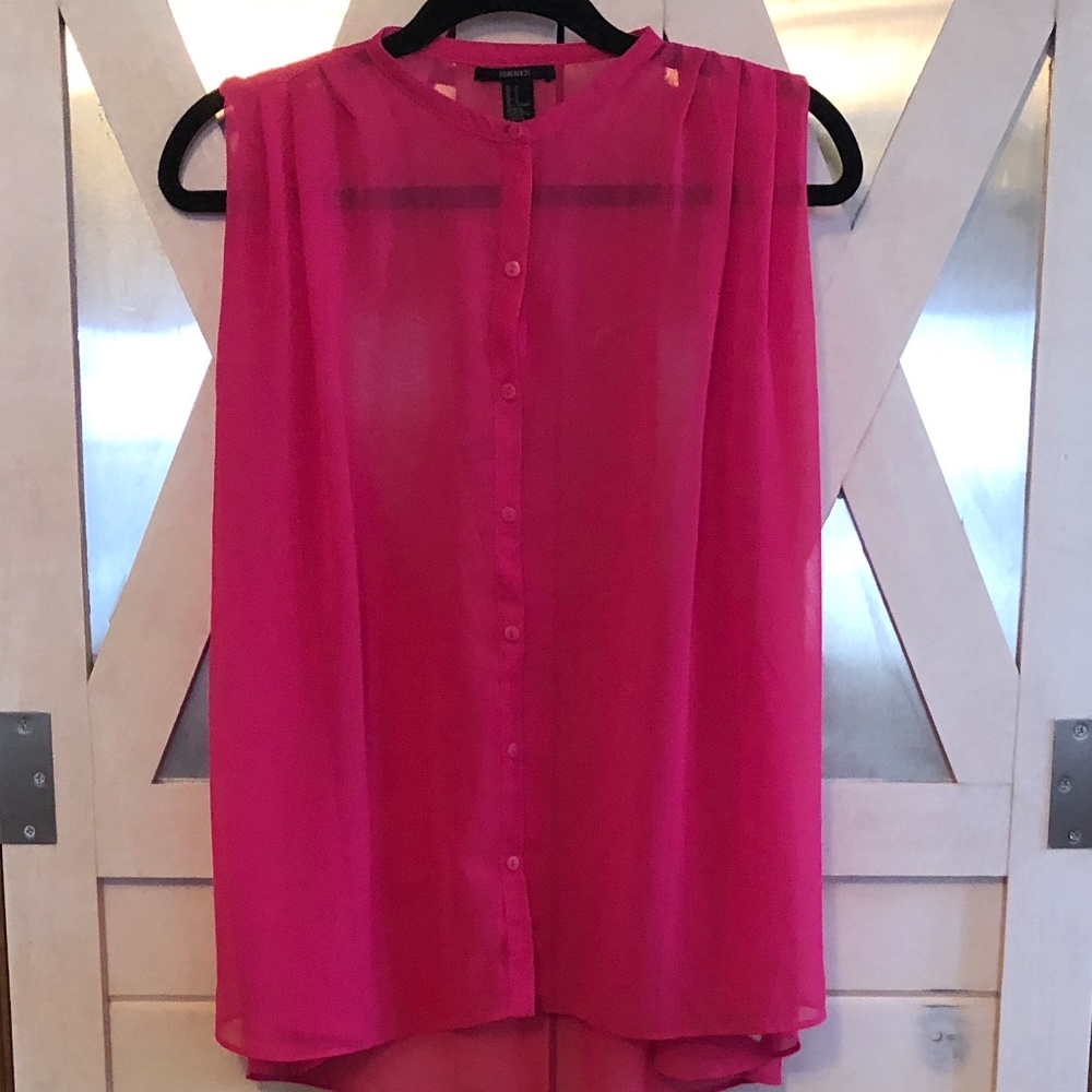 ♥️ Forever 21 Button Up Sleeveless Blouse